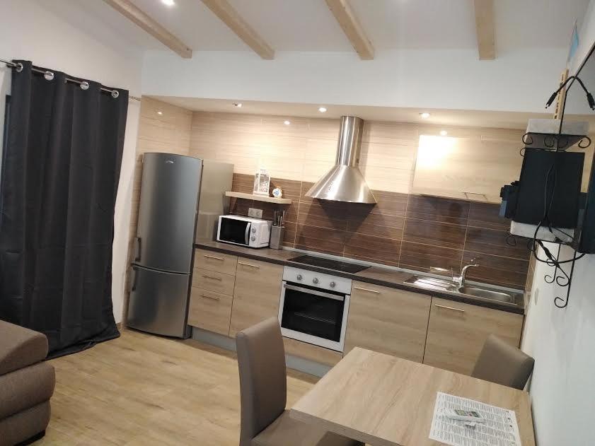 Apartmani Morovi Dvori Drage Bagian luar foto