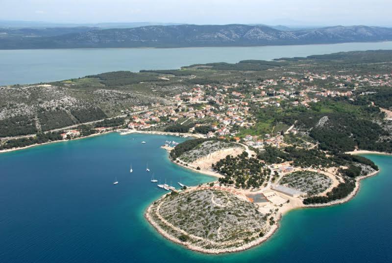 Apartmani Morovi Dvori Drage Bagian luar foto