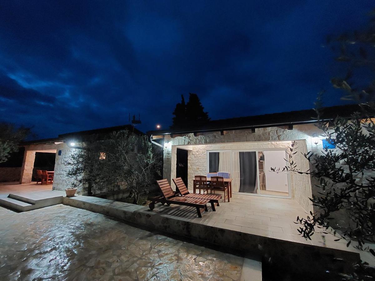 Apartmani Morovi Dvori Drage Bagian luar foto